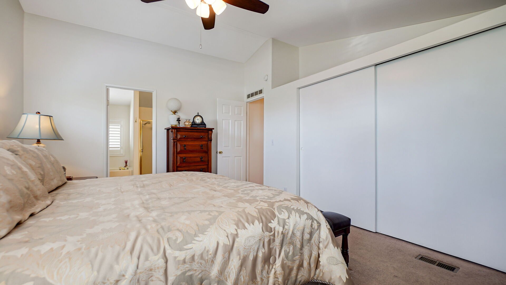8651 Foothill Boulevard 35