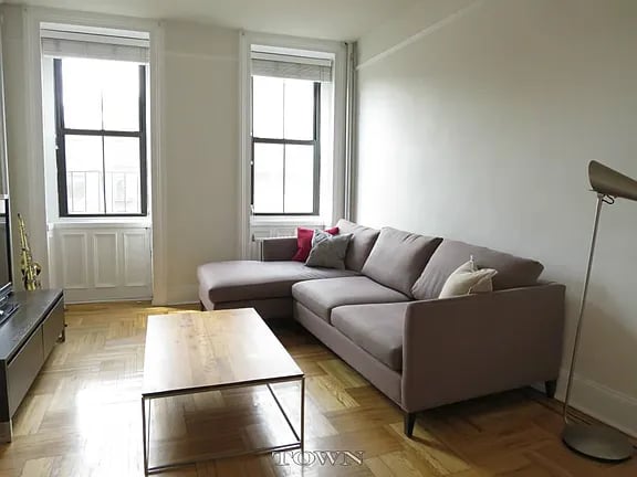 195 Prince St 5F