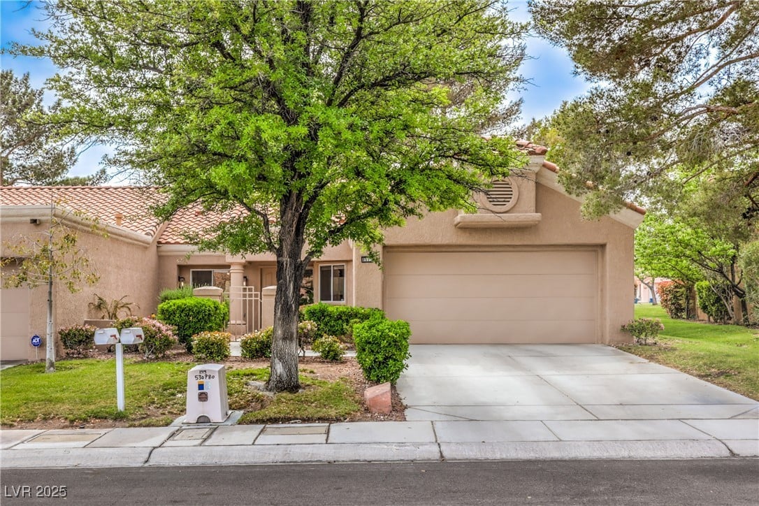 8513 Glenmount Dr