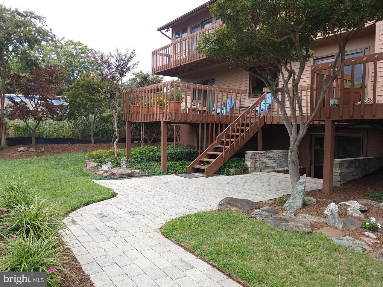 88 E Lake Dr