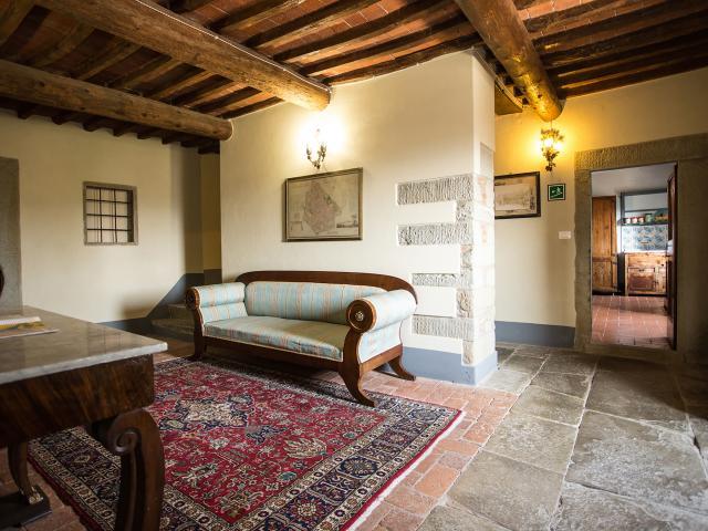 Enchanting Countryside Estate in Arezzo