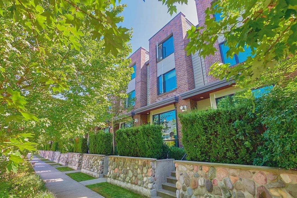 230 Salter St, #2