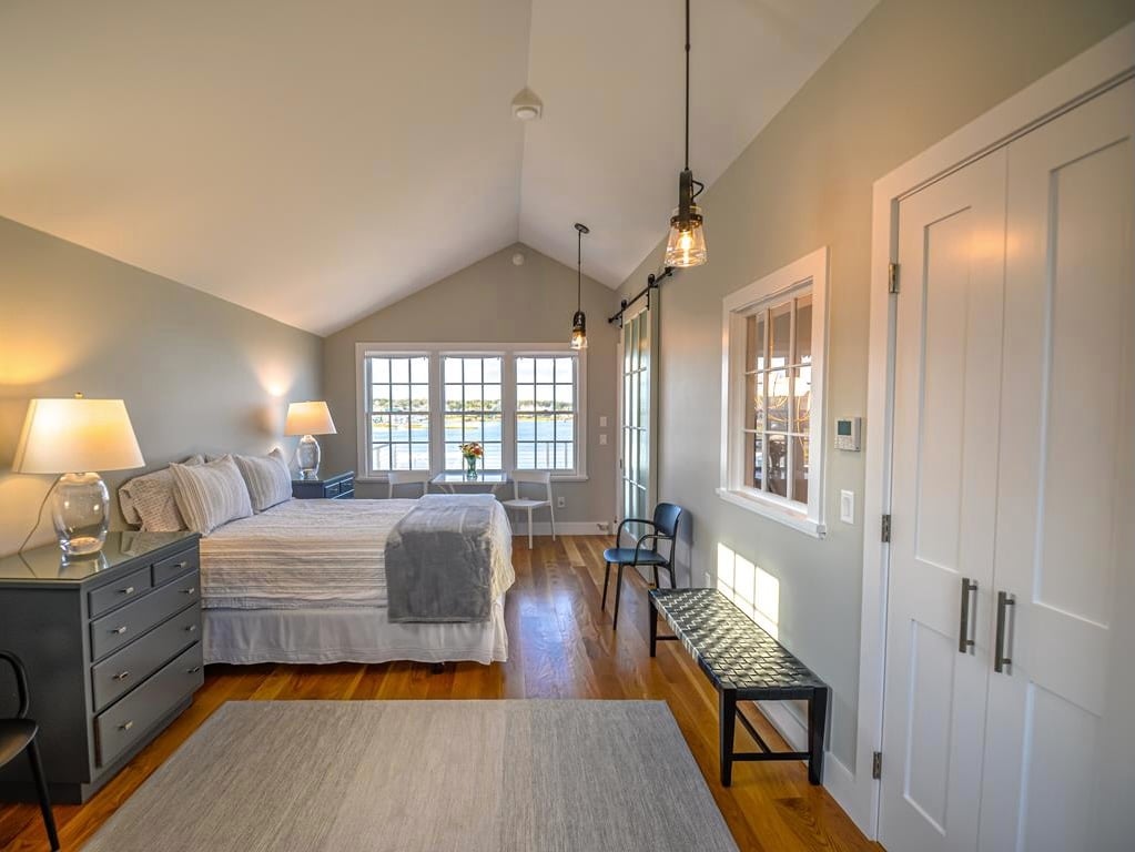 26 Hines Point
