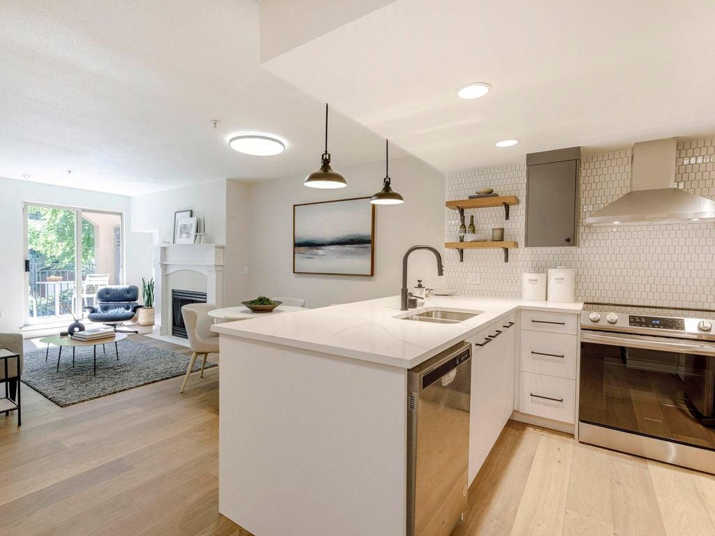 3036 W 4th Ave, #15