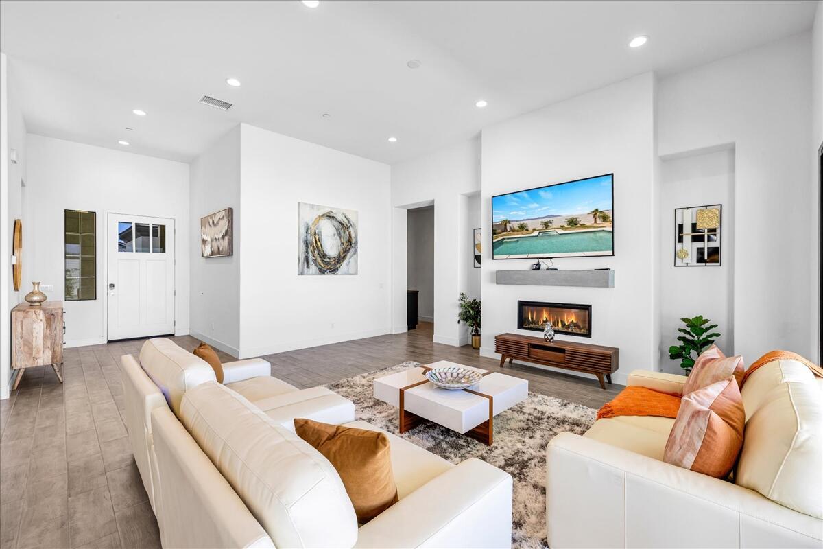 49901 Crescent Psge