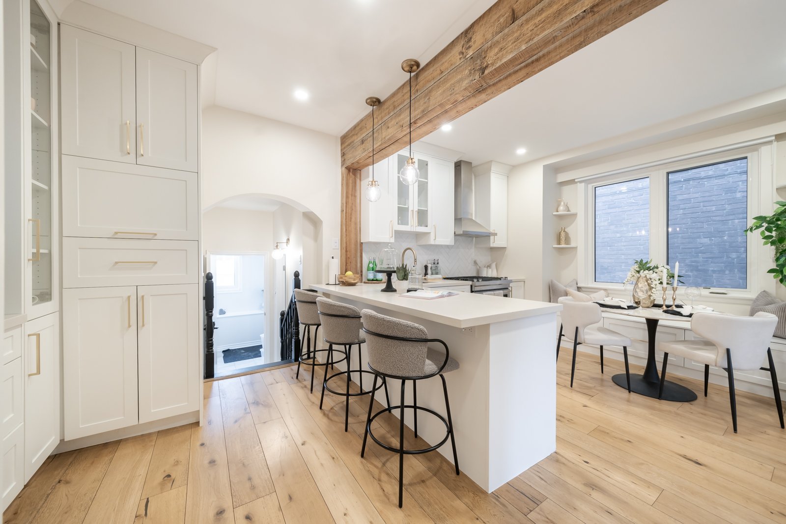 135 Sellers Ave 
