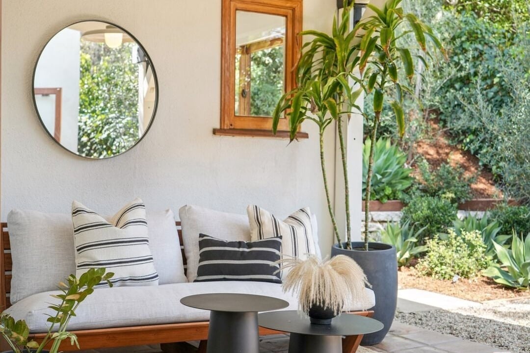 Sunset Crest Dr, 90046