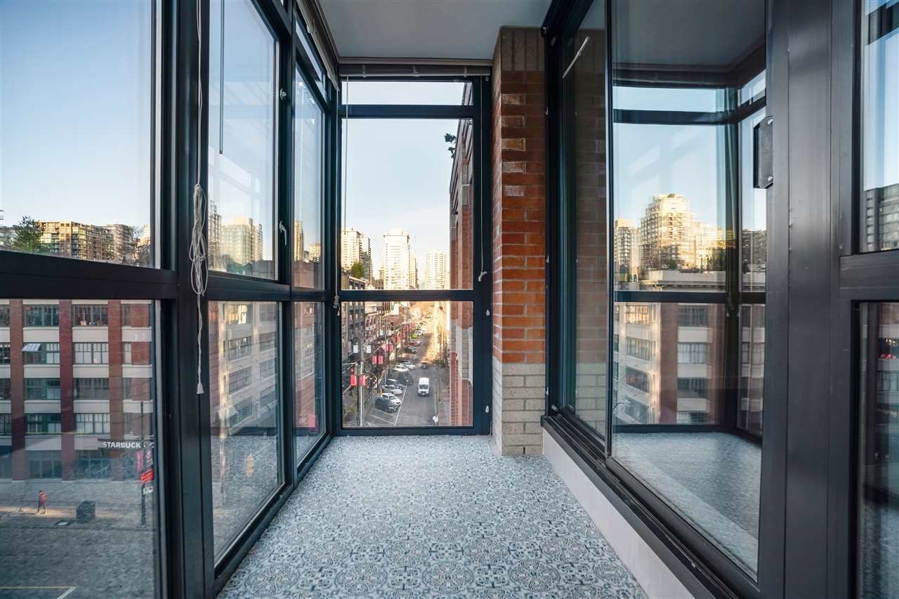 212 Davie St, #607