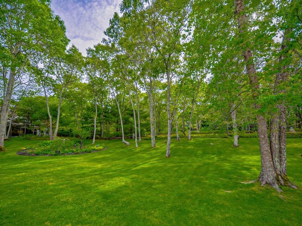 8 Puritan Dr