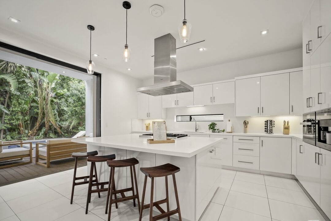 N Crescent Heights Blvd, 90046