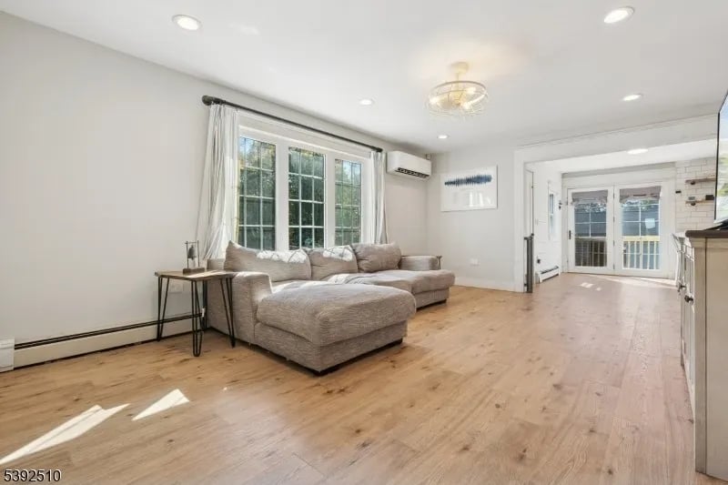 32 Pulaski Rd