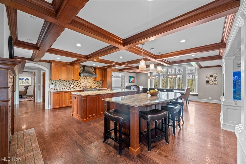 15341 Russell Rd