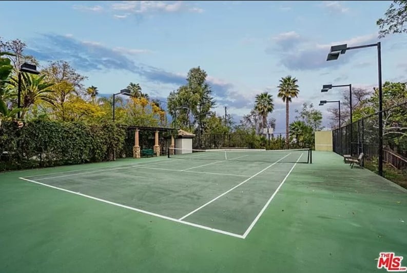 16677 Stone Oak Park