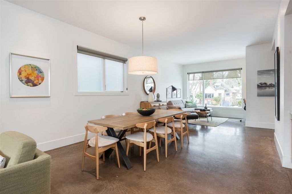 318 W 22nd Ave