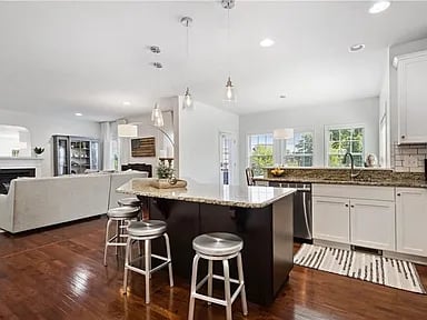 1002 Autumn Woods Dr