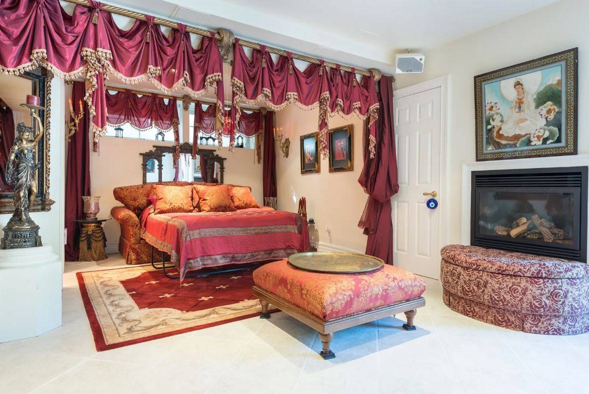2 HALSEY FARM DR