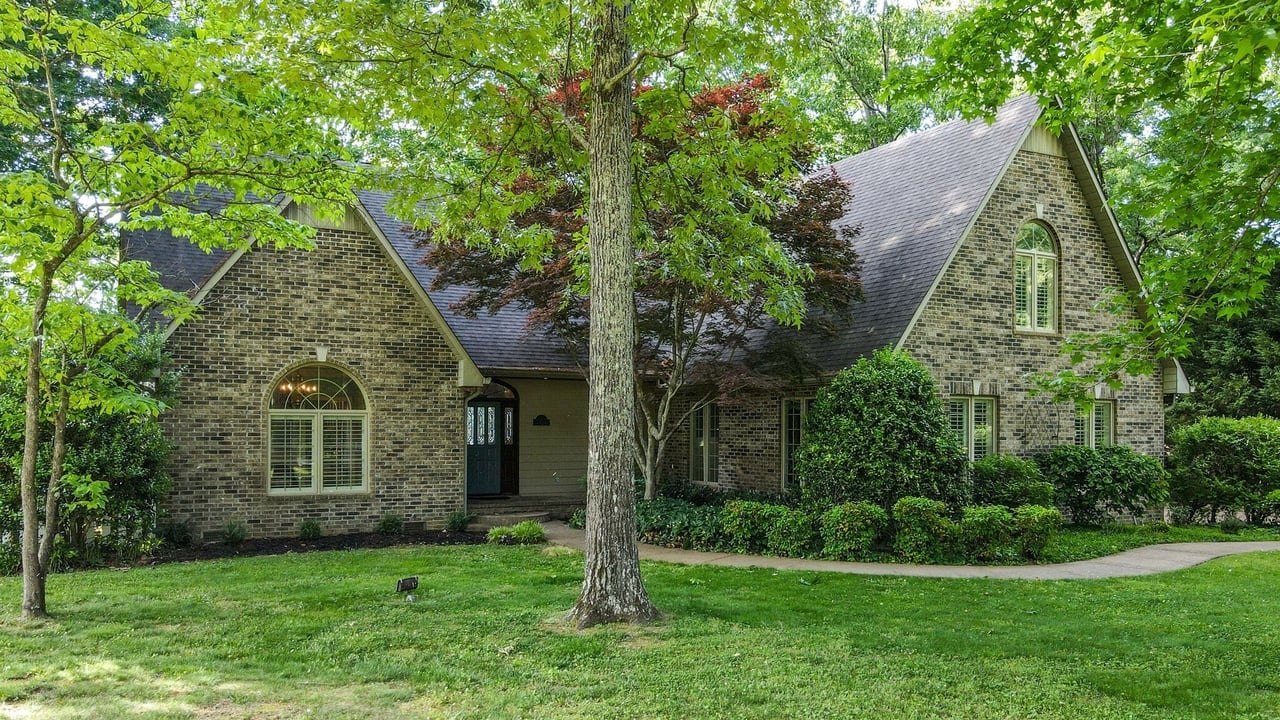 71 Lakewood Dr