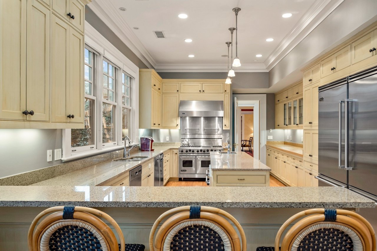 211 Deer Park Dr