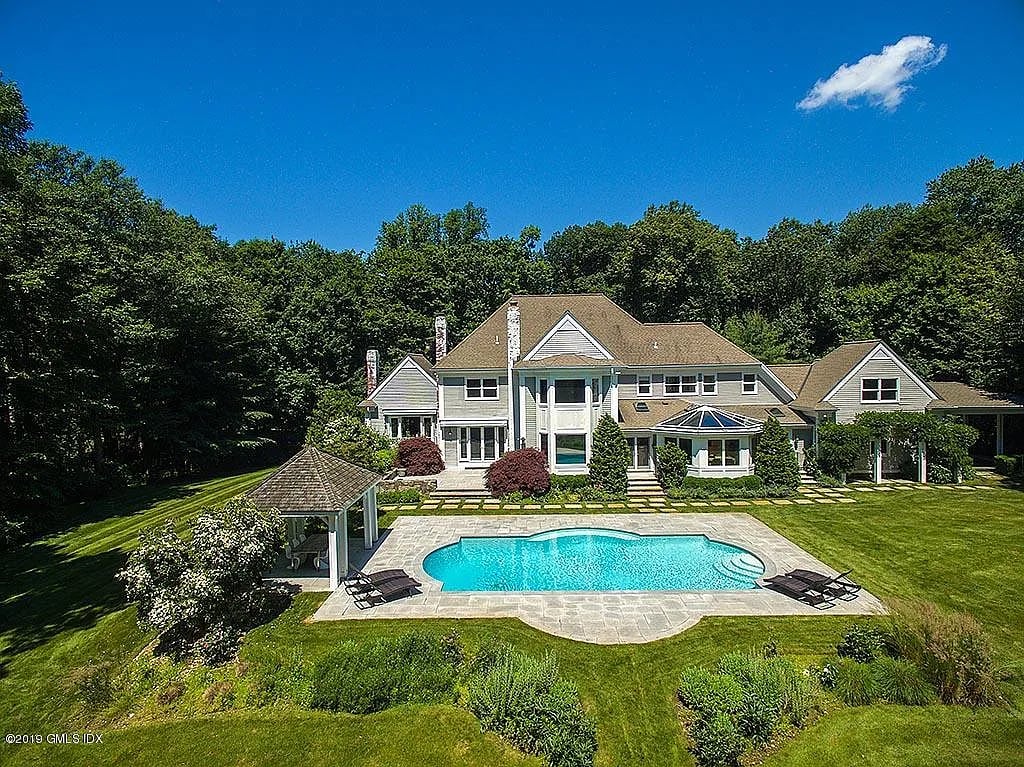 15 Mountain Laurel Dr