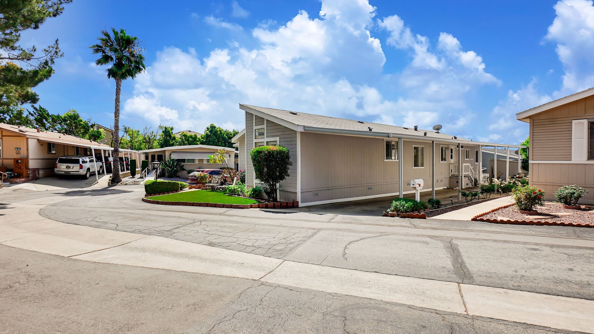 8651 Foothill Boulevard 35
