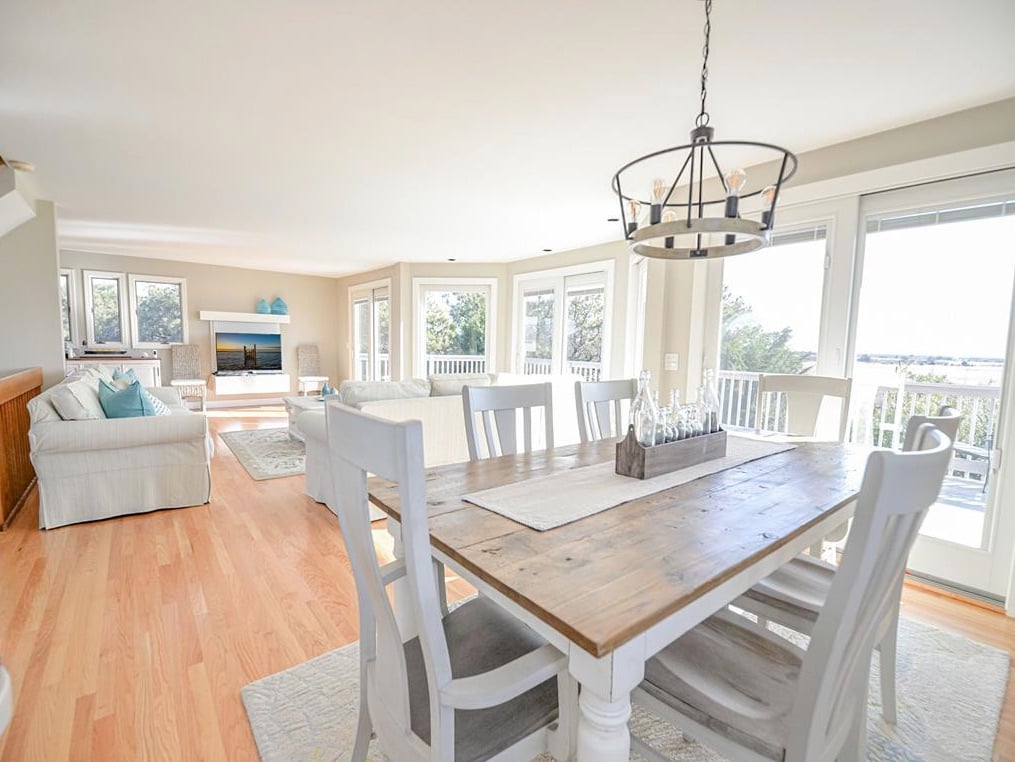 14 Plains Head Ln