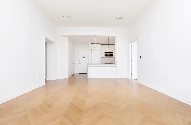 184 Kent Avenue #B102
