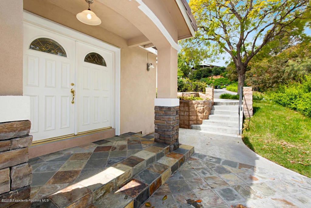 530 Vista Del Llano Dr
