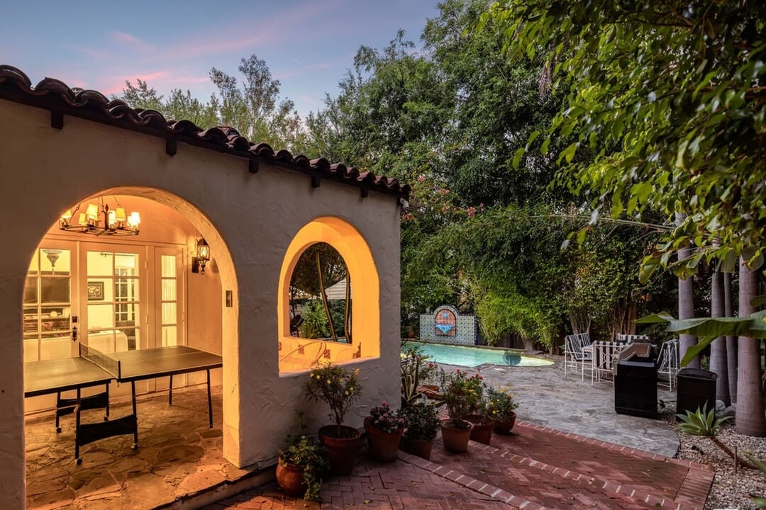 Sunset Vale Ave, 90069