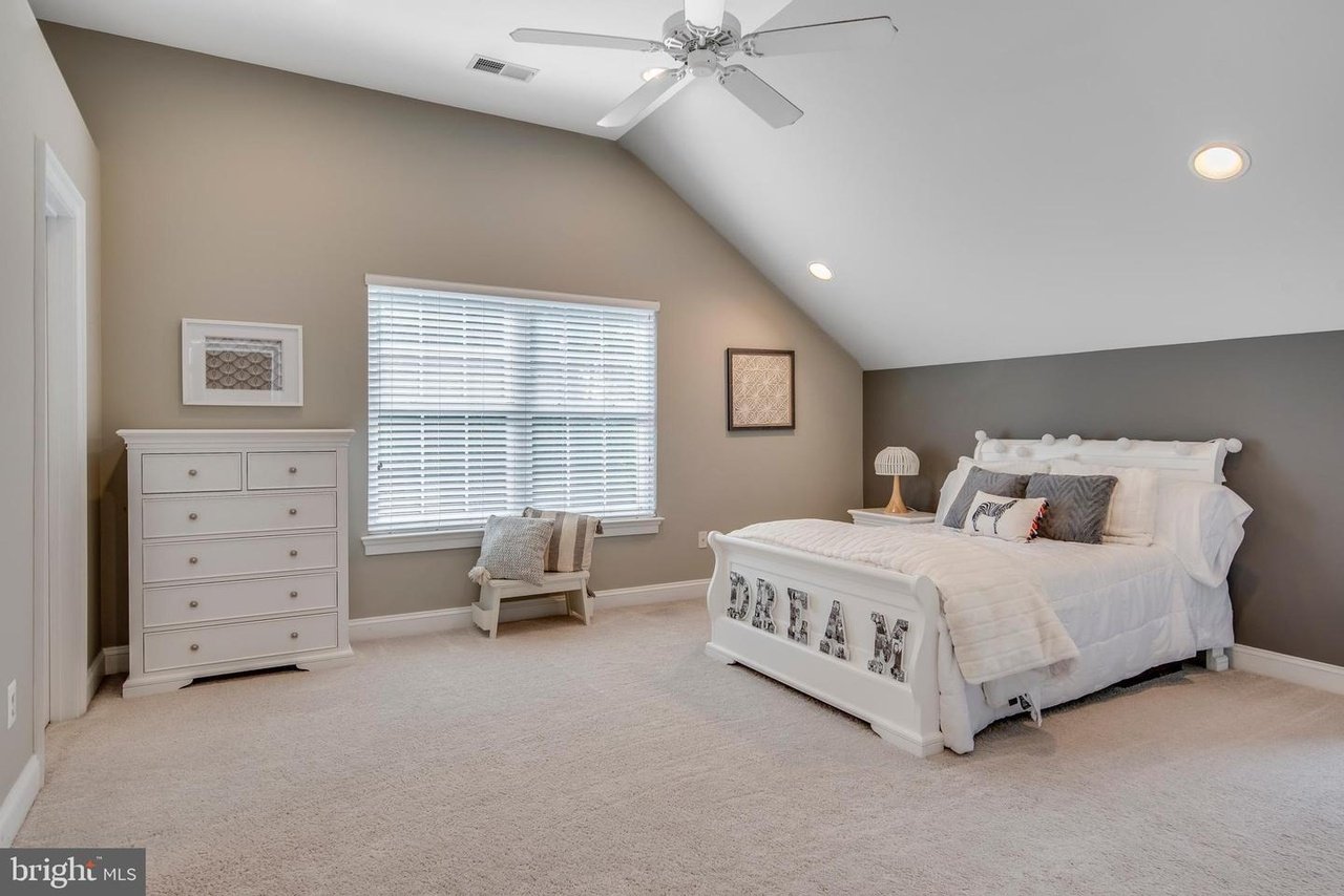 1101 Captain Bell Ct