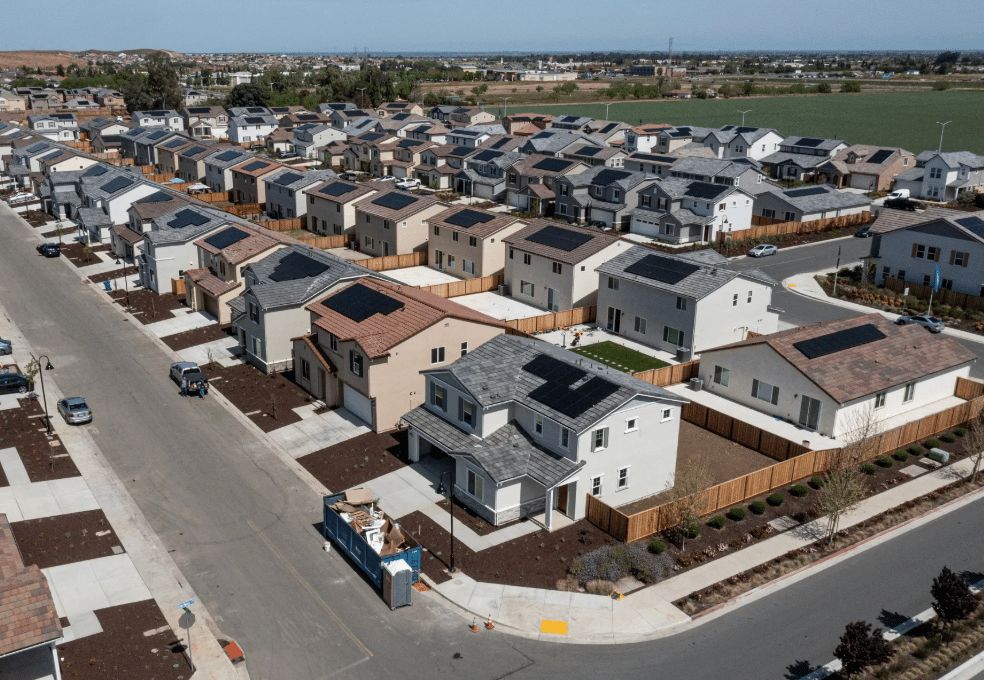Are Big Investors Really Buying Up All the Homes? Here’s the Truth.