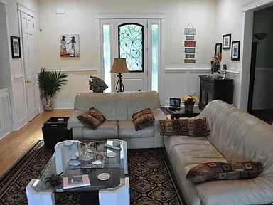 111 S Dogwood Trl