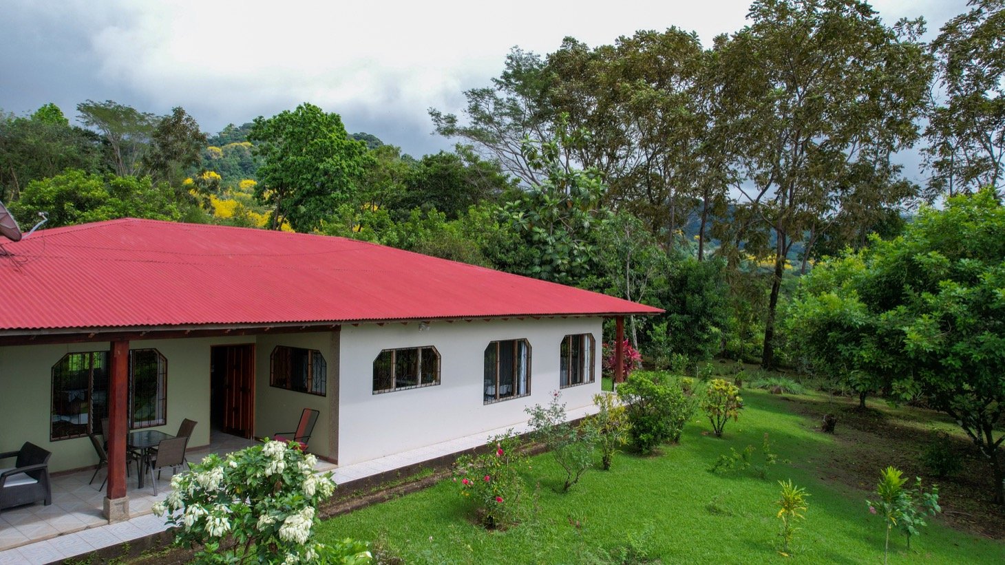 House for Sale in Ojochal, Costa Rica – Traditional Charm on 2.75 Acres