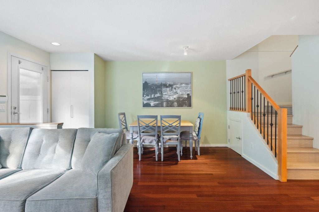 7408 Magnolia Terr