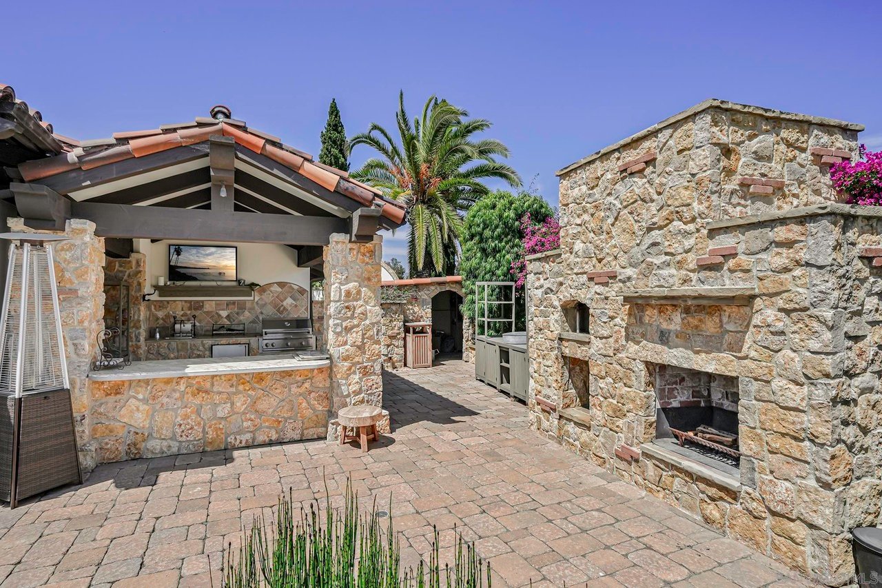 15823 The River Trail