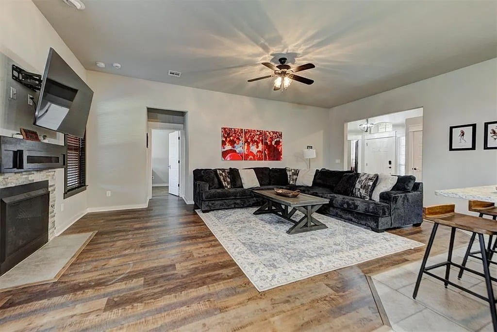 3800 Presidio Cir