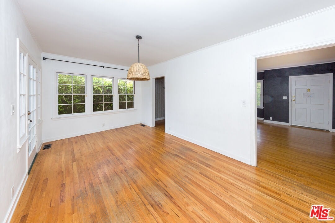 1911 Preuss Rd 