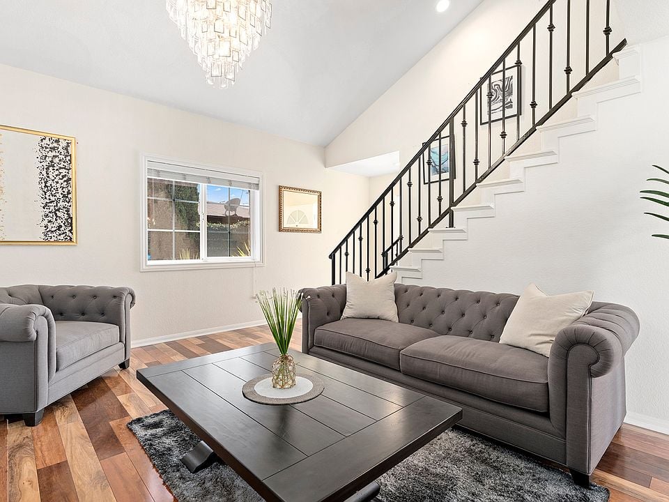 2190 Placentia Ave APT B