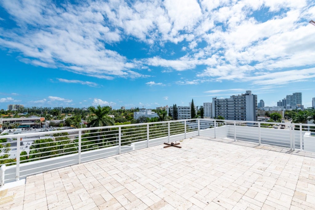 Luxe Alliage South Beach Rental Just Listed