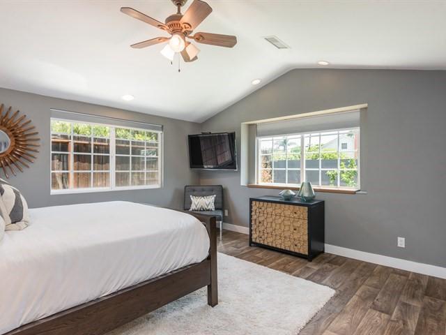 330 Palisades Dr