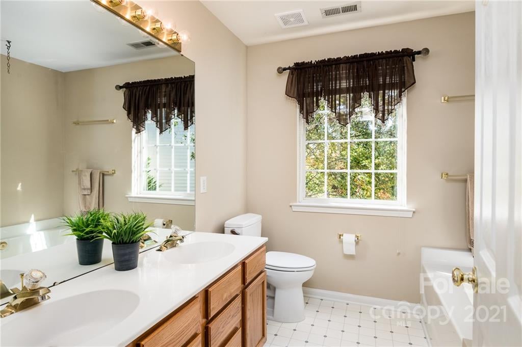 8815 Baffin Ct