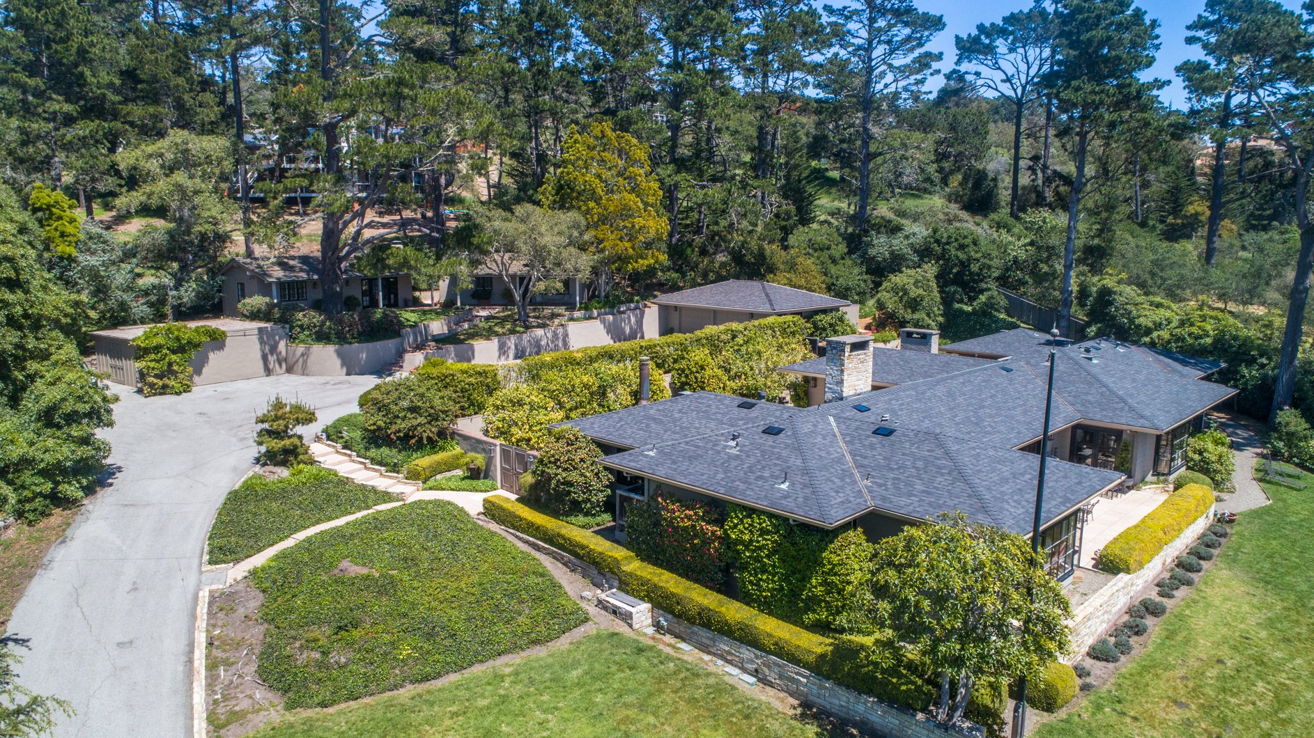 1675 Crespi Ln