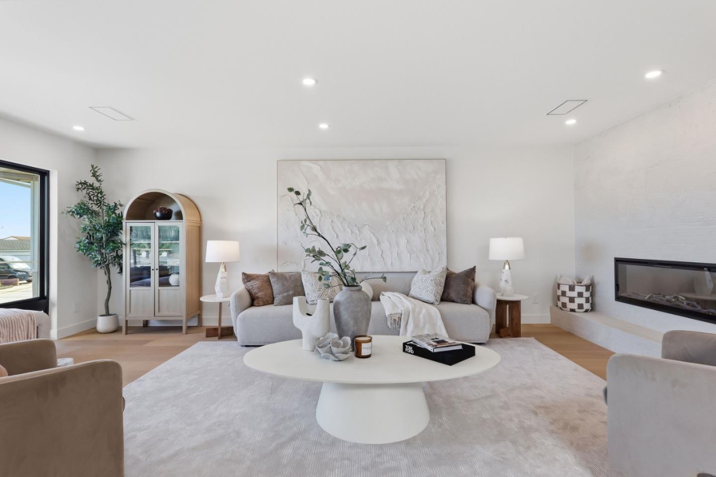 1041 Crestview Drive