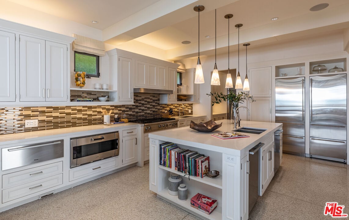 Coronet Pavilion, Pacific Coast Hwy, 90265