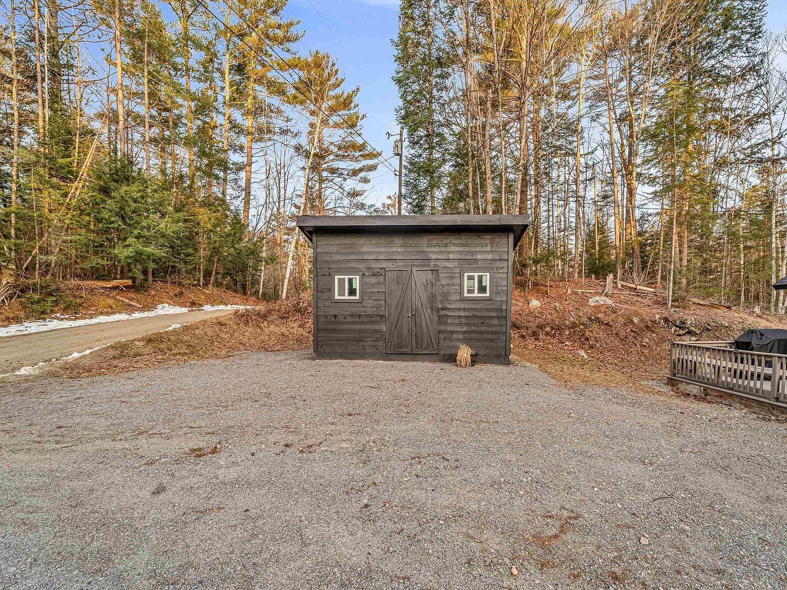 59 Pawtuckaway Dr