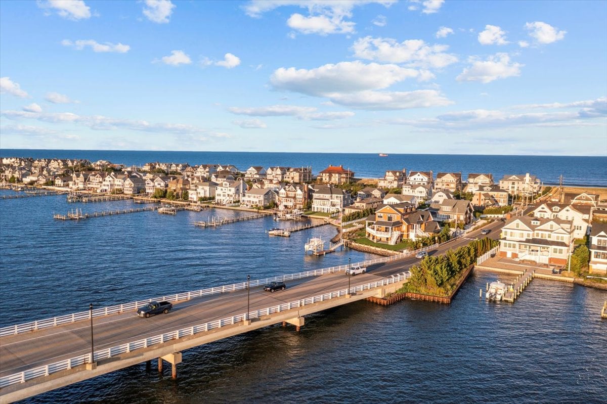 1200 Bay Avenue, Mantoloking