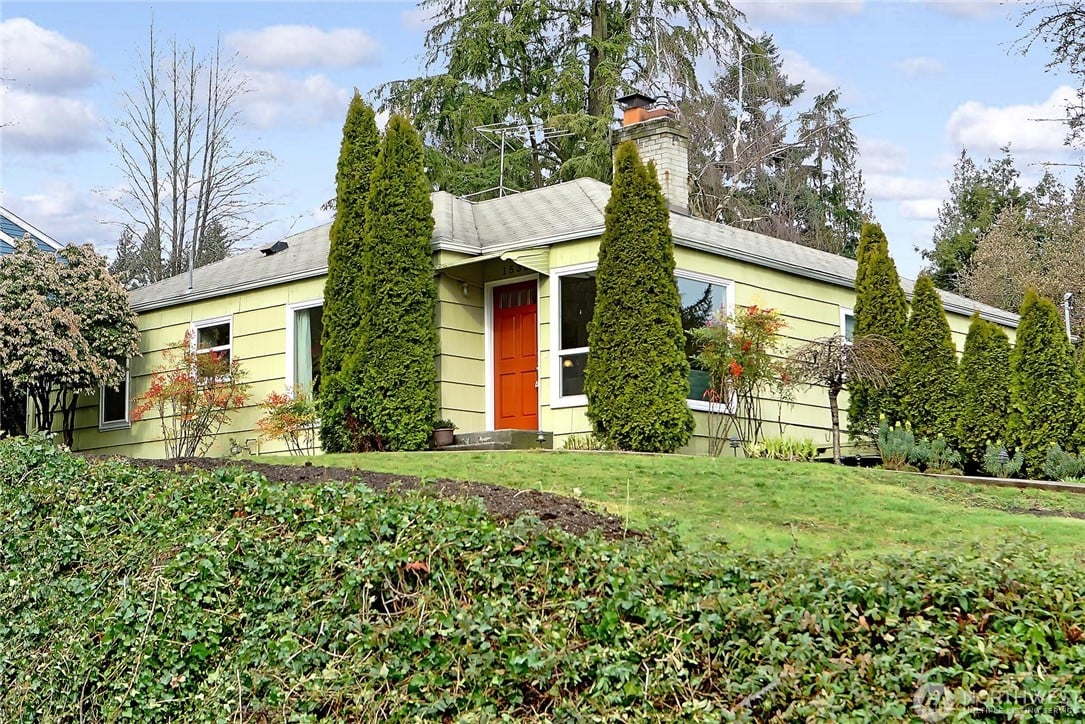 1530 N 107th Street