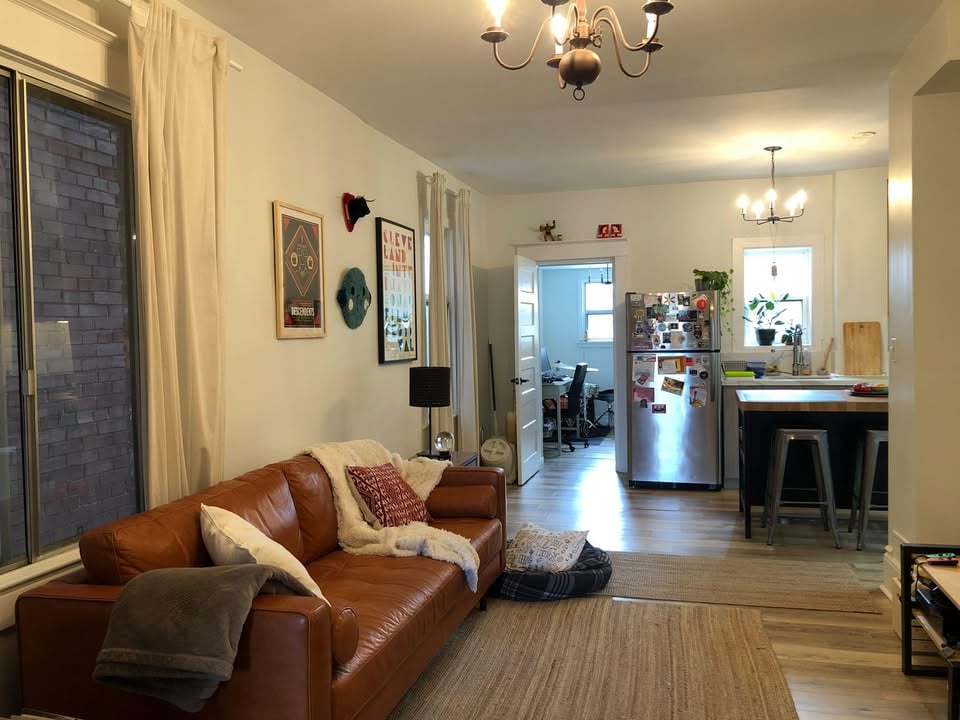 222 Oakwood Avenue Unit: 1