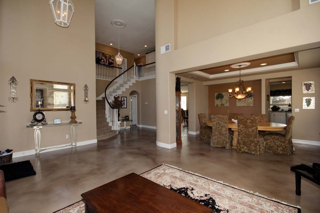 Just Sold! Gorgeous Home on The 13 Th Hole!