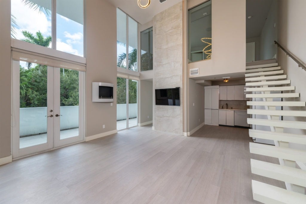Luxe Alliage South Beach Rental Just Listed