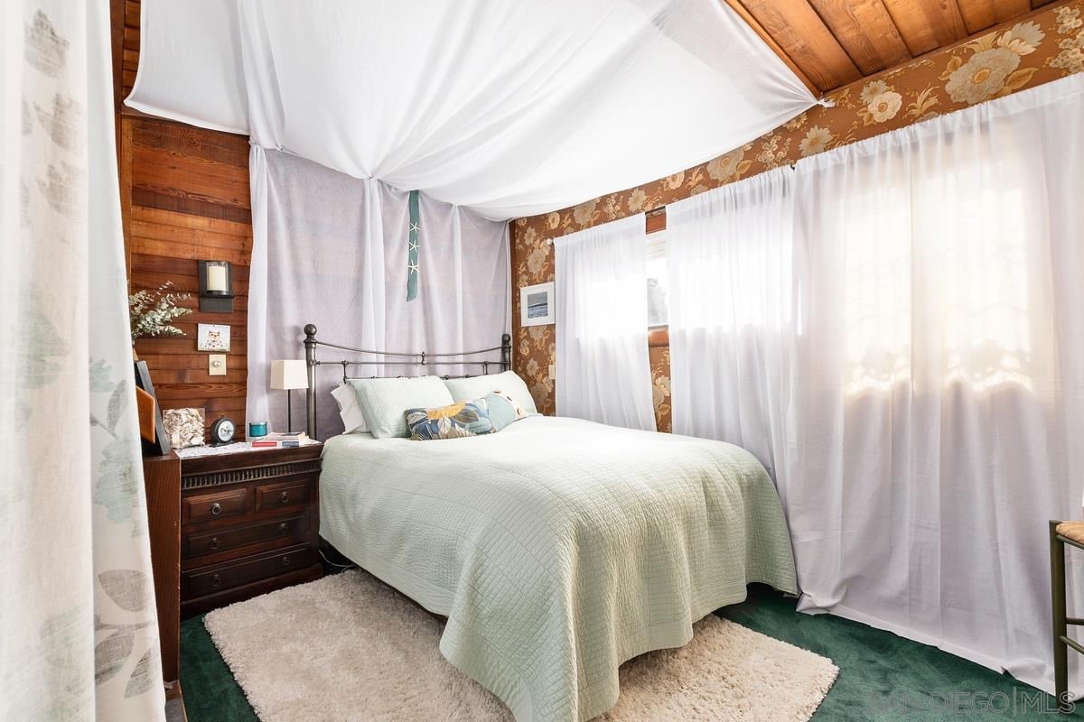 4273,4275 Dawes Street